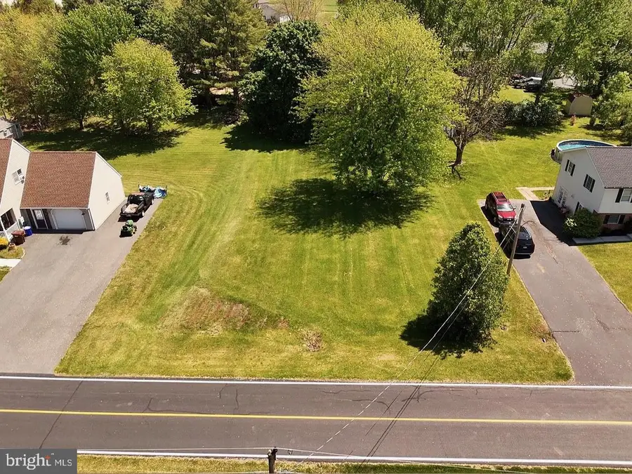 663 Curtis Dr, Gettysburg, PA 17325 - #3