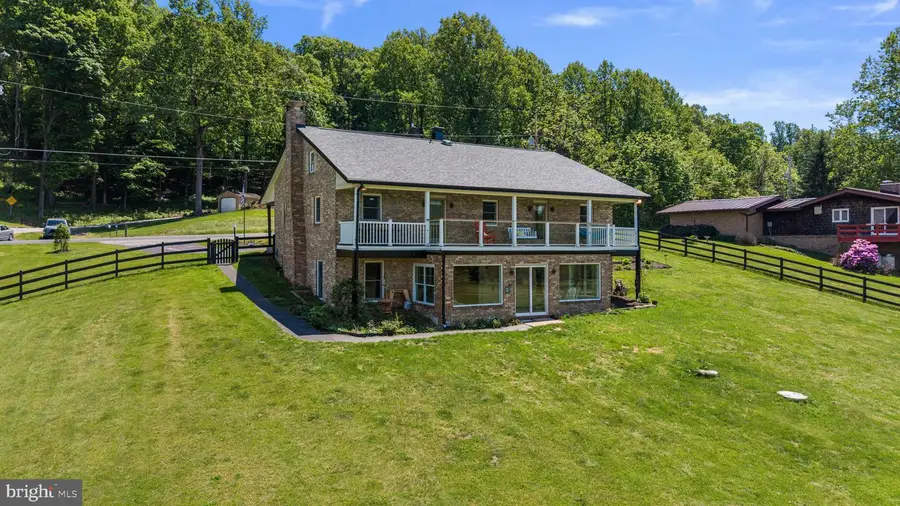 201 Country Club Trl, Fairfield, PA 17320 - #2