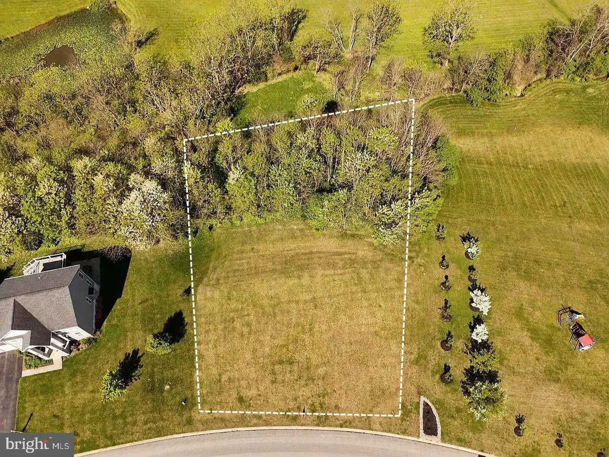 25 S Orchard View Dr, Hanover, PA 17331 - #1