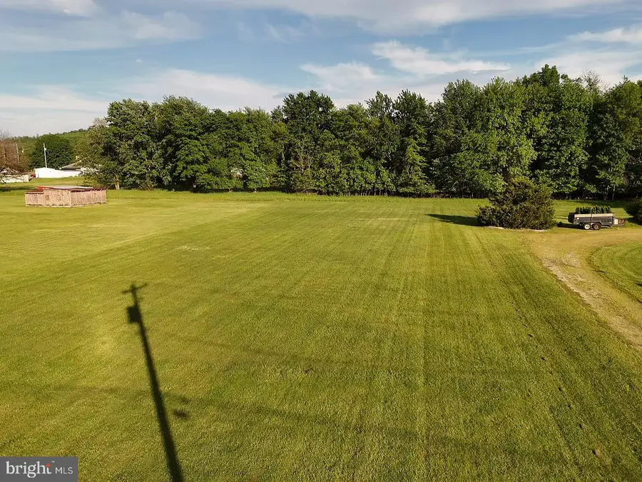 667 Brickyard Rd, New Oxford, PA 17350 - #3