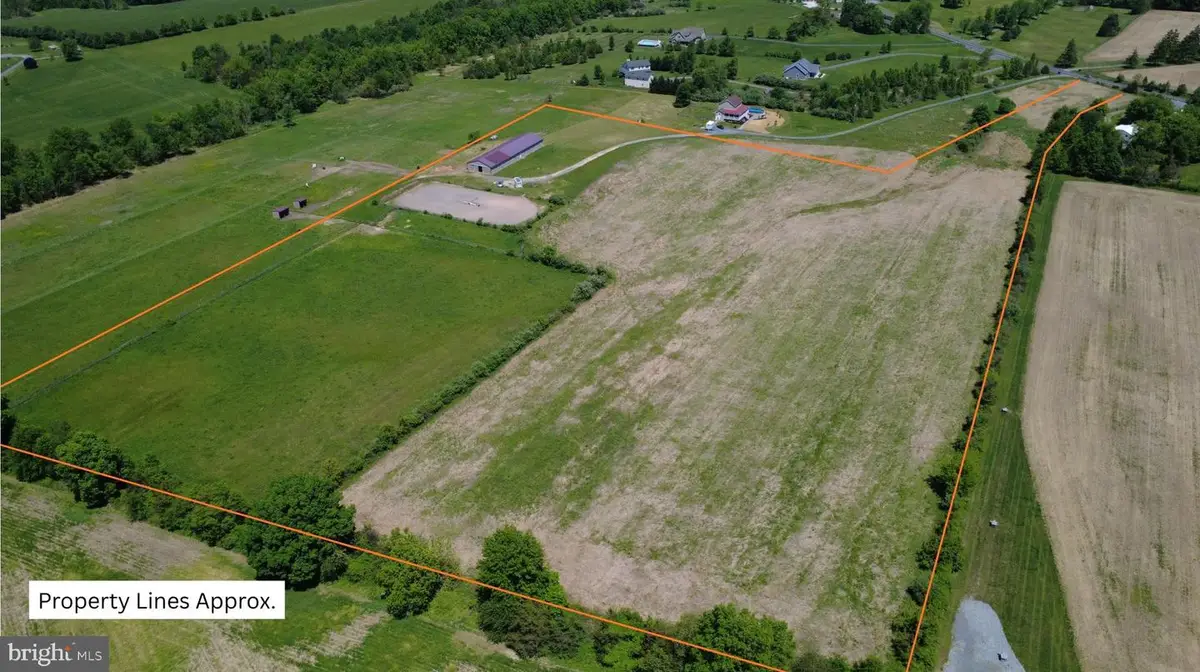 2472 Biglerville Rd, Gettysburg, PA 17325 - #1