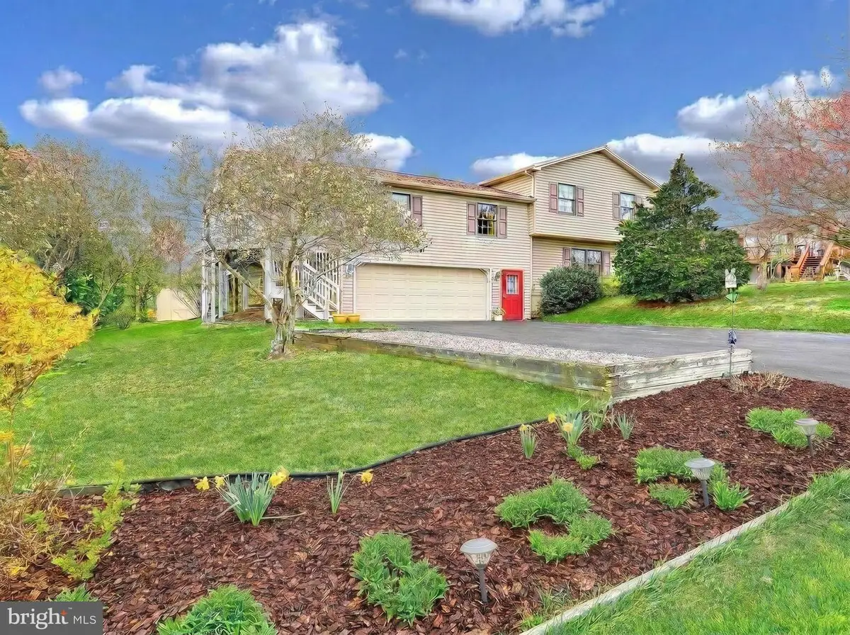 4 Grant Cv, East Berlin, PA 17316 - #1