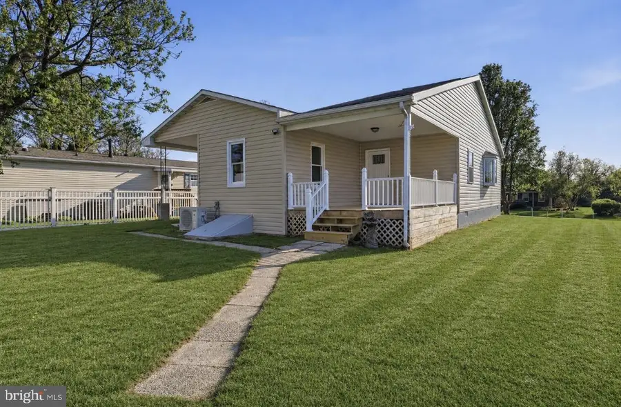 38 Stanley, New Oxford, PA 17350 - #2