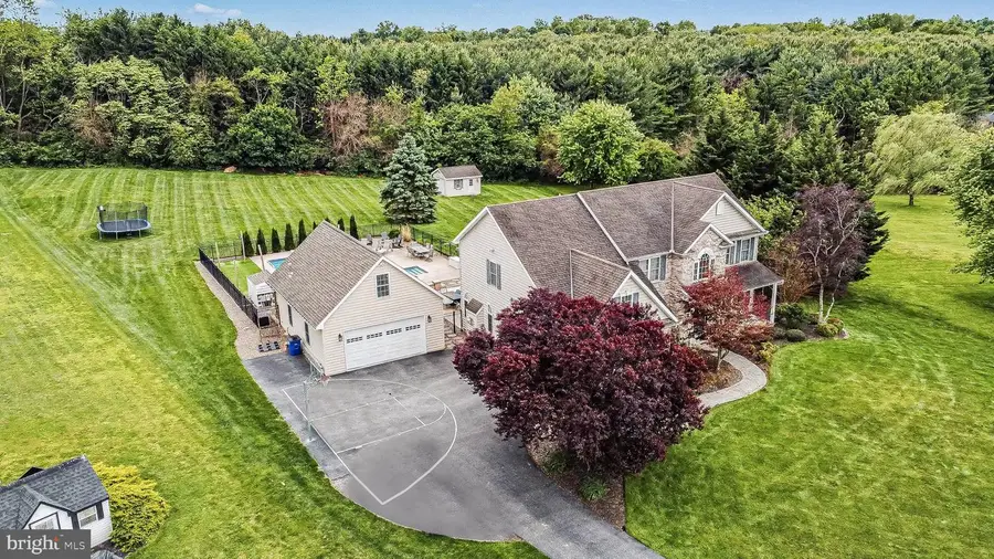 57 E Summit Dr, Littlestown, PA 17340 - #2