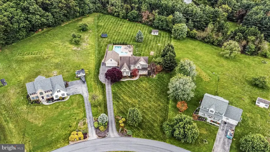 57 E Summit Dr, Littlestown, PA 17340 - #3