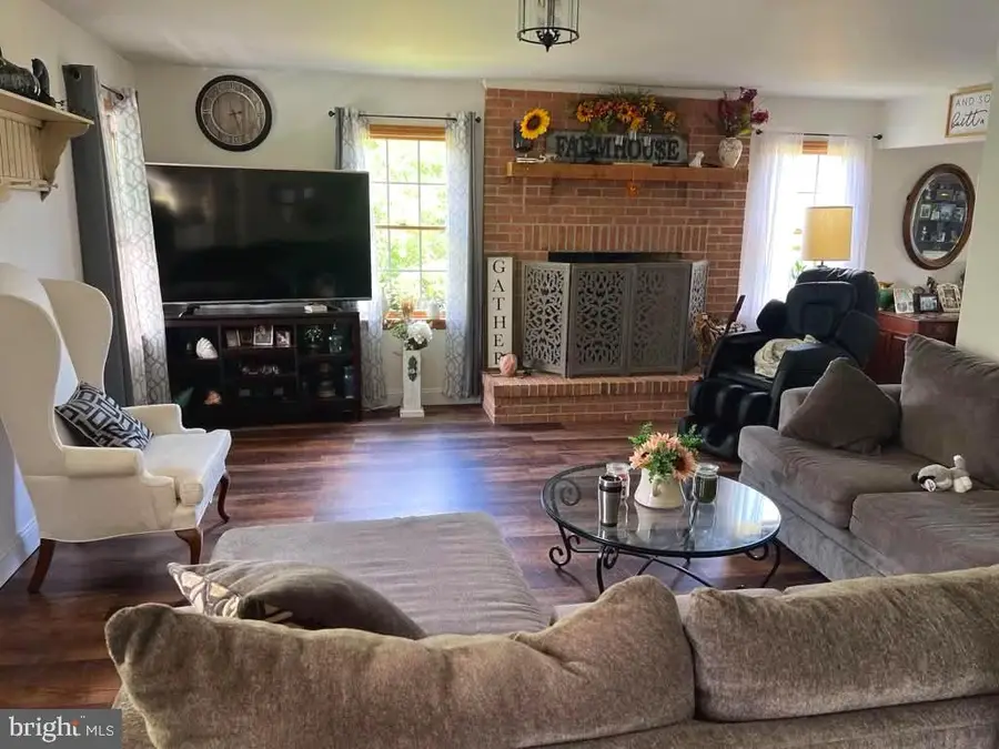341 Schwartz Rd, Gettysburg, PA 17325 - #2