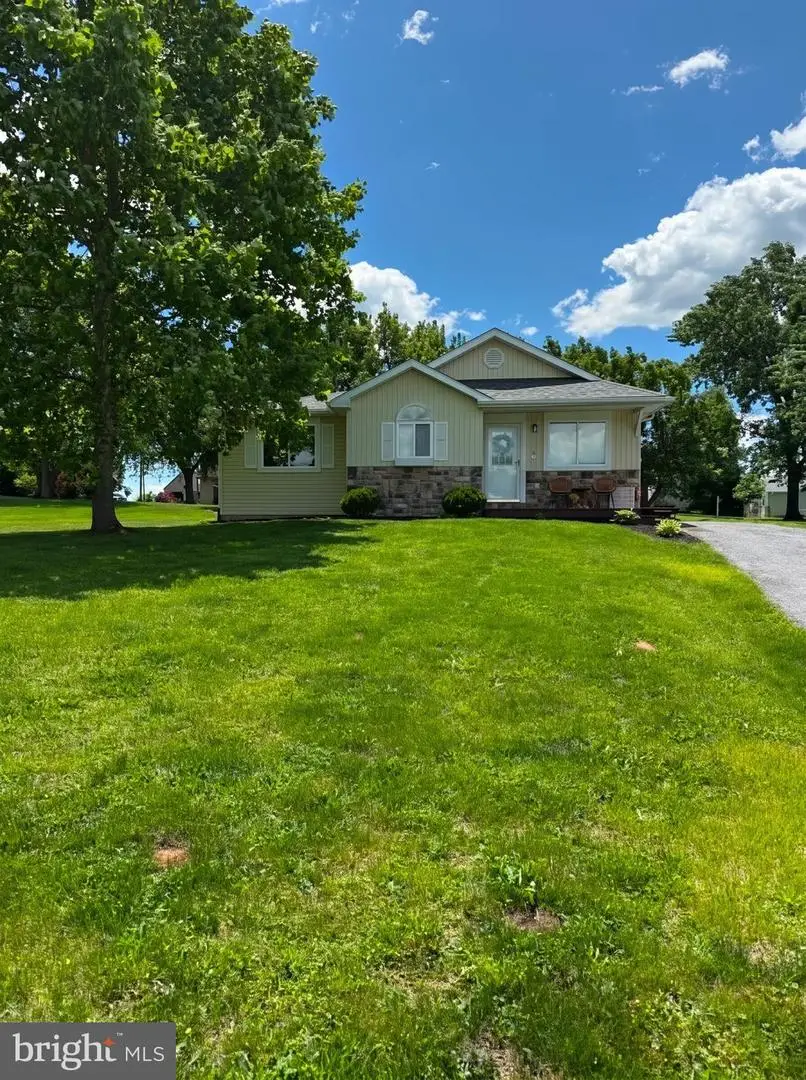 26 Pleasanton Dr, East Berlin, PA 17316 - #2