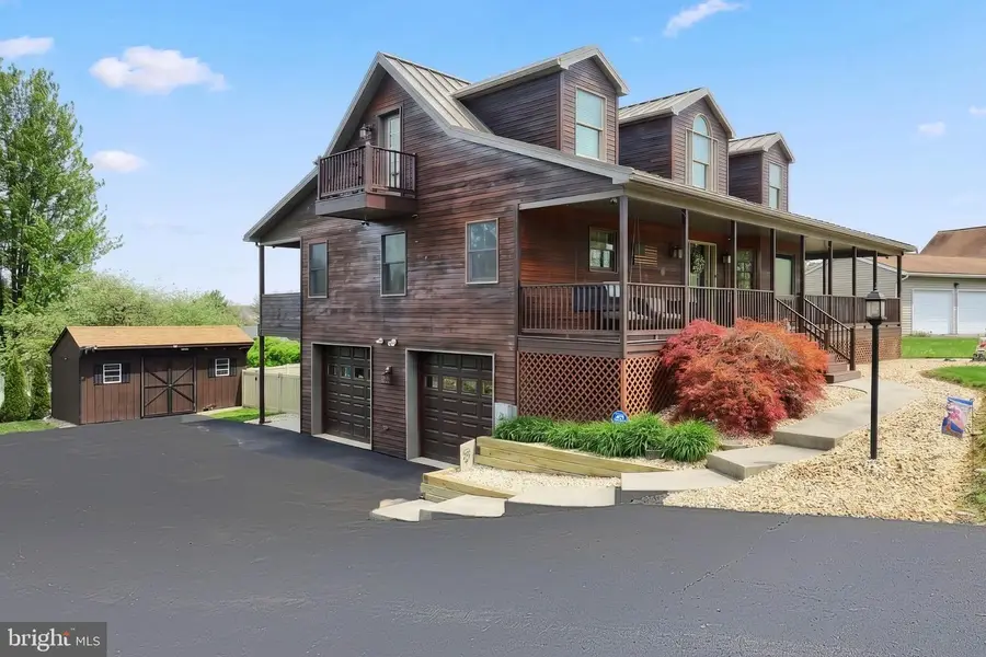 95 Lake Meade Dr, East Berlin, PA 17316 - #3
