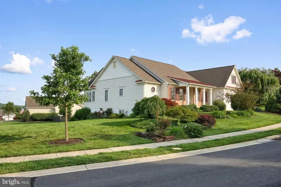 35 Waxwing Ln, Gettysburg, PA 17325 - #2