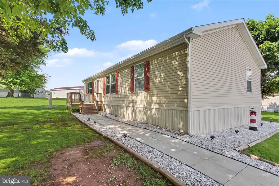 46 Elizabeth Ln, New Oxford, PA 17350 - #3
