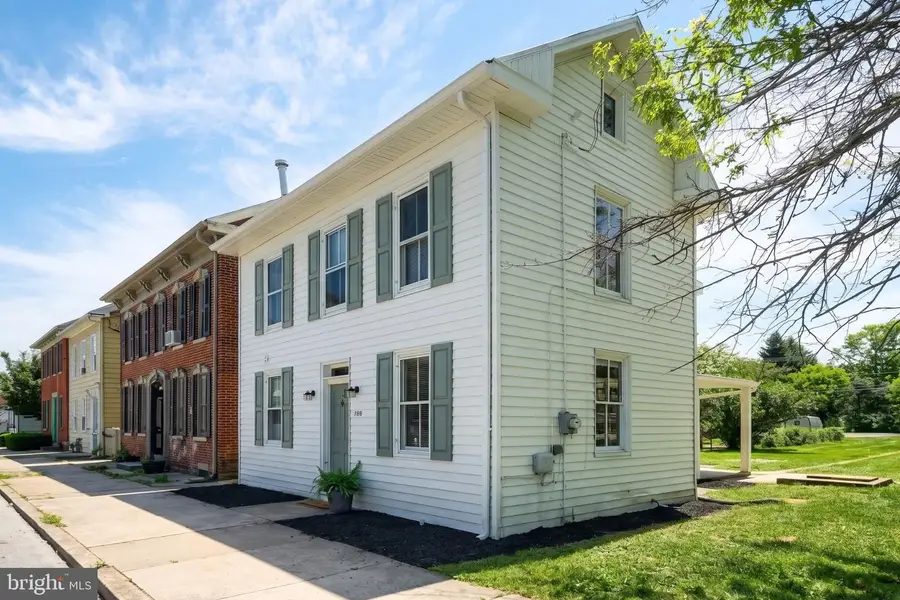 538-540 W King St, East Berlin, PA 17316 - #2