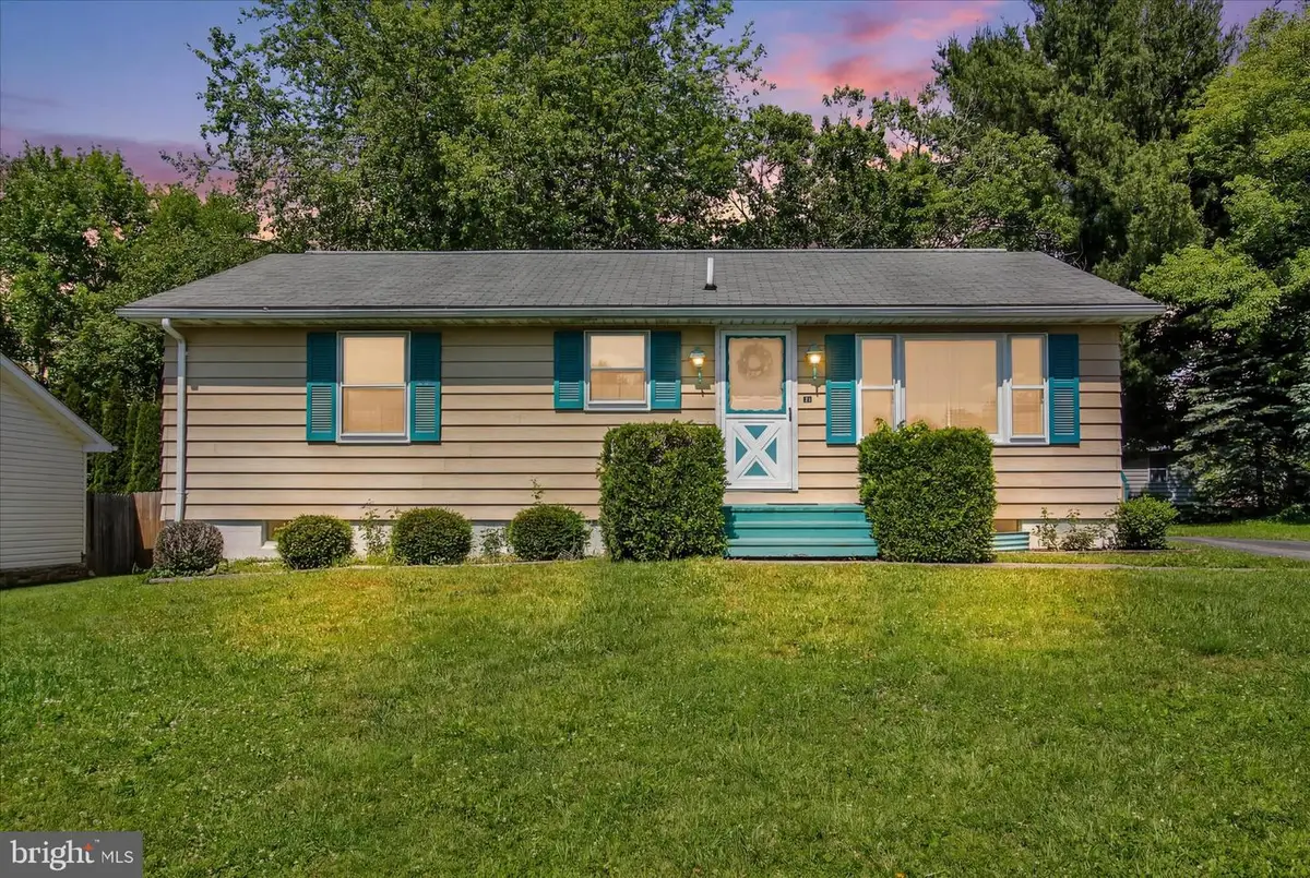 10 Cherry Ct, New Oxford, PA 17350 - #1