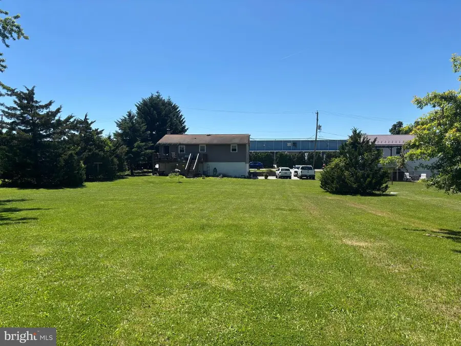 20 Commerce St, New Oxford, PA 17350 - #2