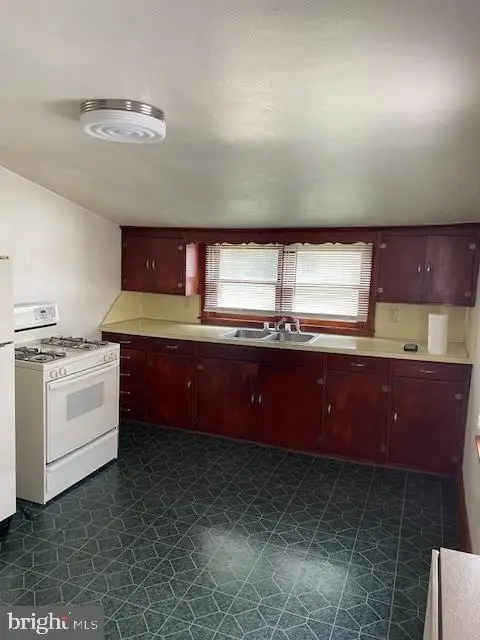 153 W King St, Abbottstown, PA 17301 - #2
