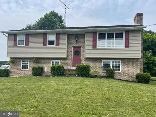 185 Pine Grove Rd, HANOVER, PA 17331