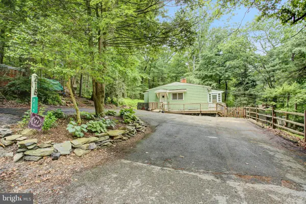 215 Pine Ridge Ln, FAYETTEVILLE, PA 17222