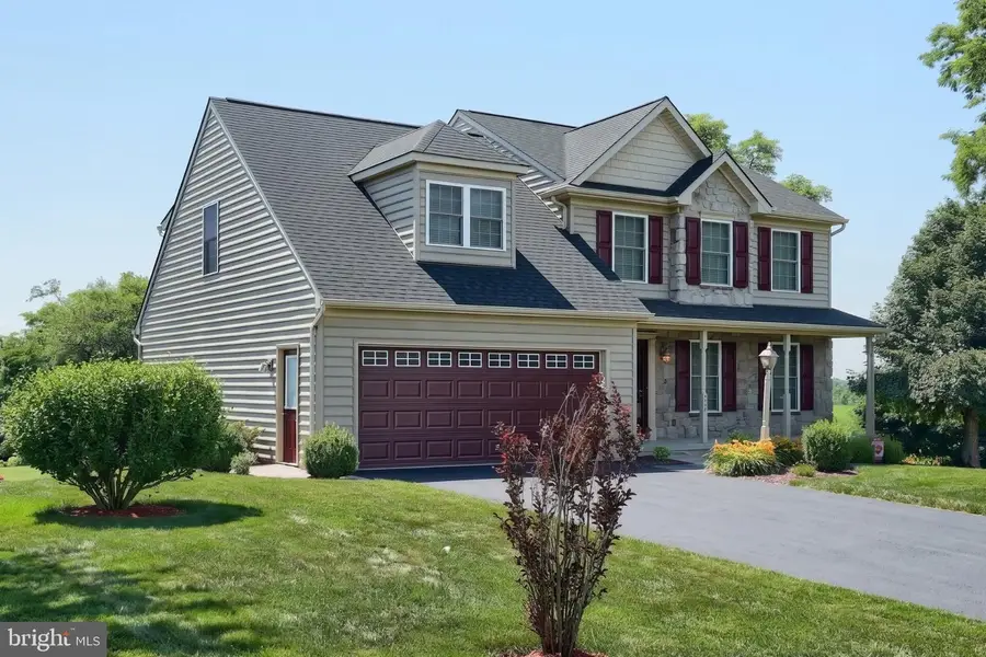 137 Kimberly Ln, New Oxford, PA 17350 - #2