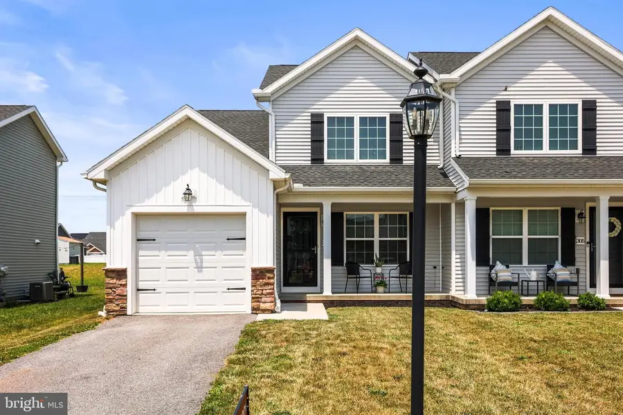 307 Maple Dr, Hanover, PA 17331 - #2