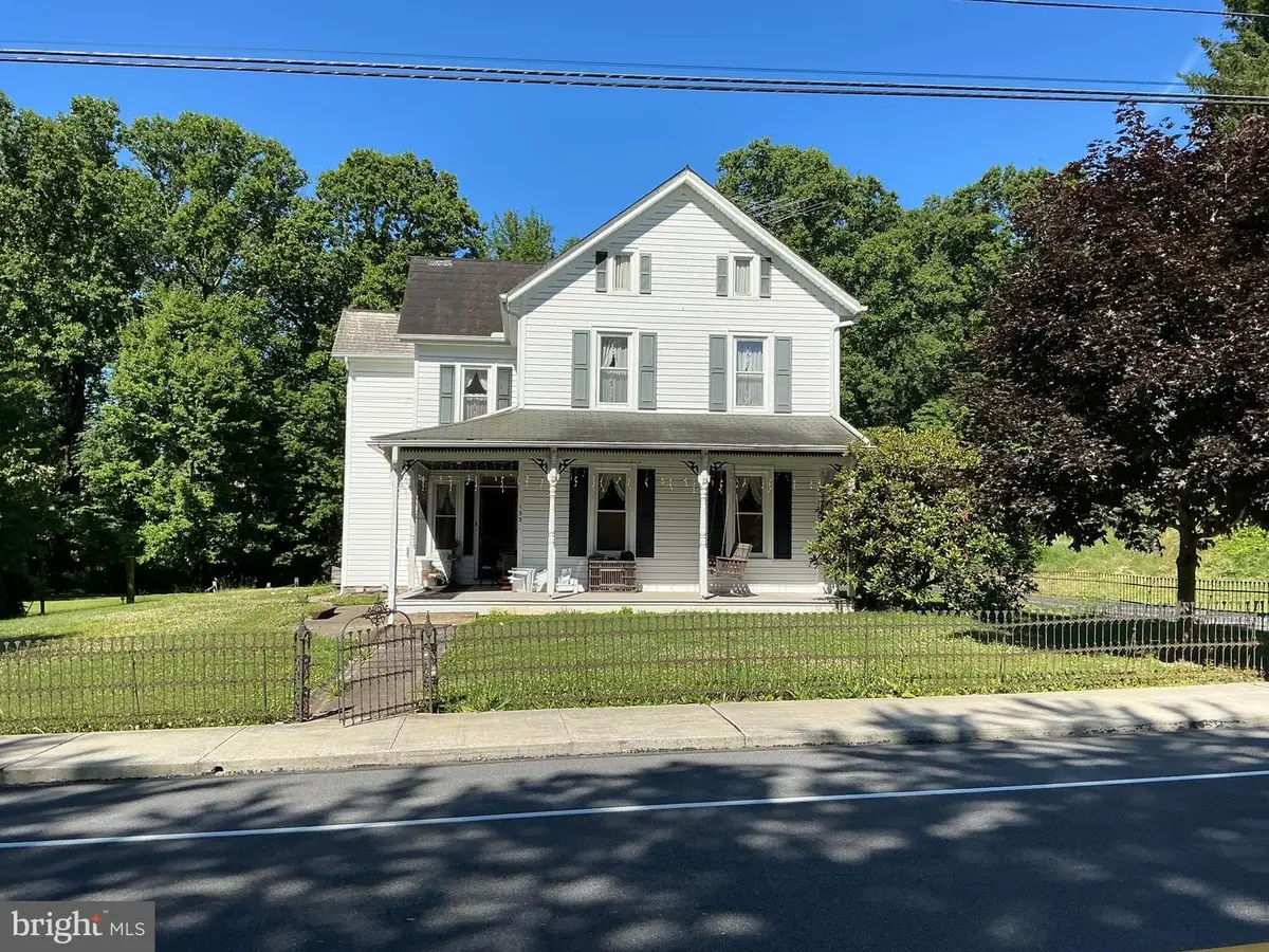 153 S Main St, Bendersville, PA 17306 - #1