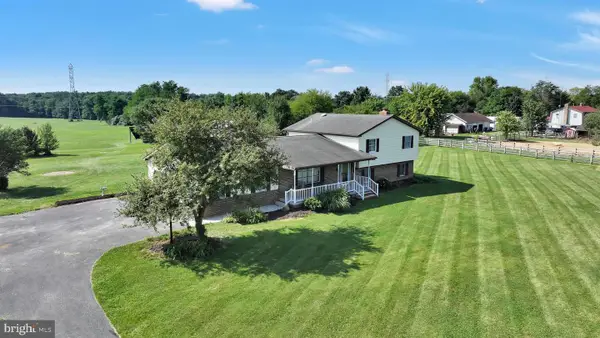 1285 Hunterstown Hampton Rd, NEW OXFORD, PA 17350