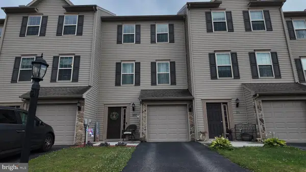 207 Katelyn Dr, NEW OXFORD, PA 17350