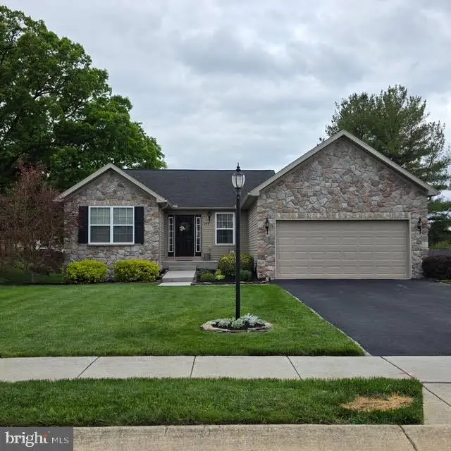 249 Hemlock Dr, Hanover, PA 17331 - #1