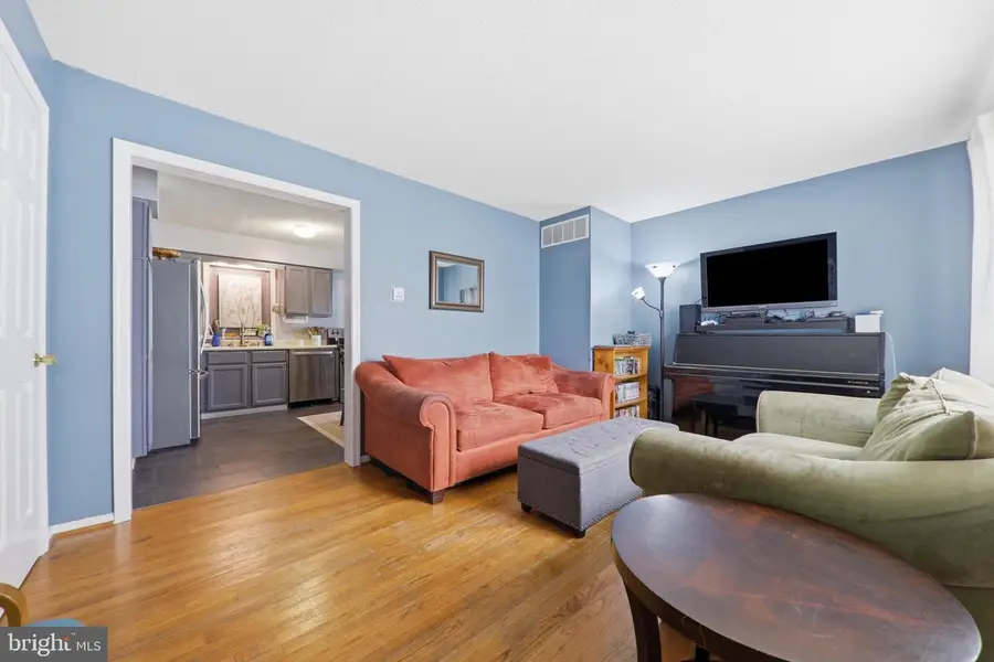16 E Lakeview Dr, Littlestown, PA 17340 - #3