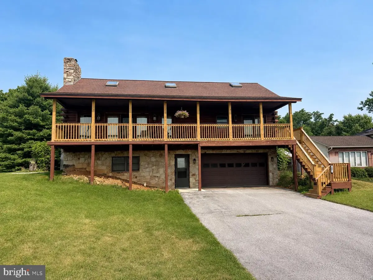 19 Lake Meade Dr, East Berlin, PA 17316 - #1