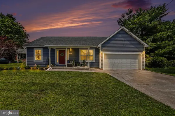 301 W Myrtle St, LITTLESTOWN, PA 17340