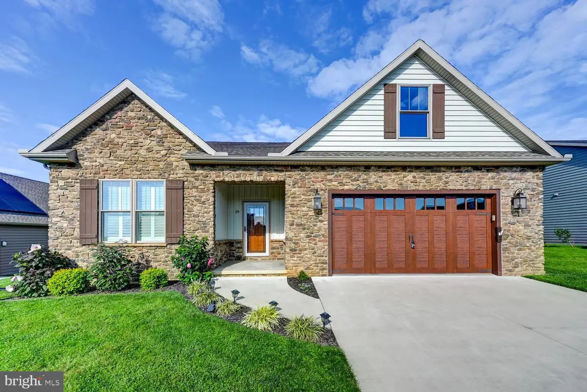 29 Smith Cir, Littlestown, PA 17340 - #1