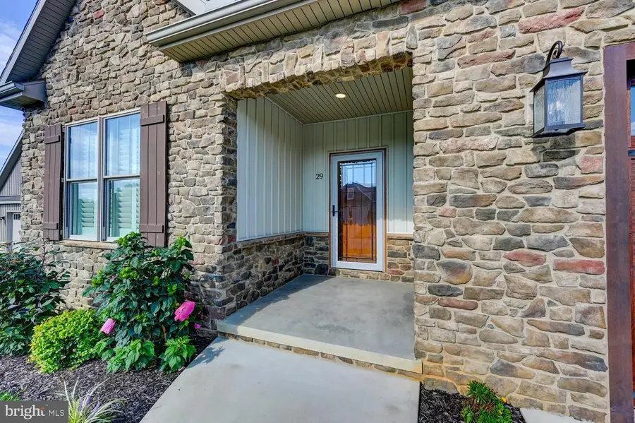 29 Smith Cir, Littlestown, PA 17340 - #2