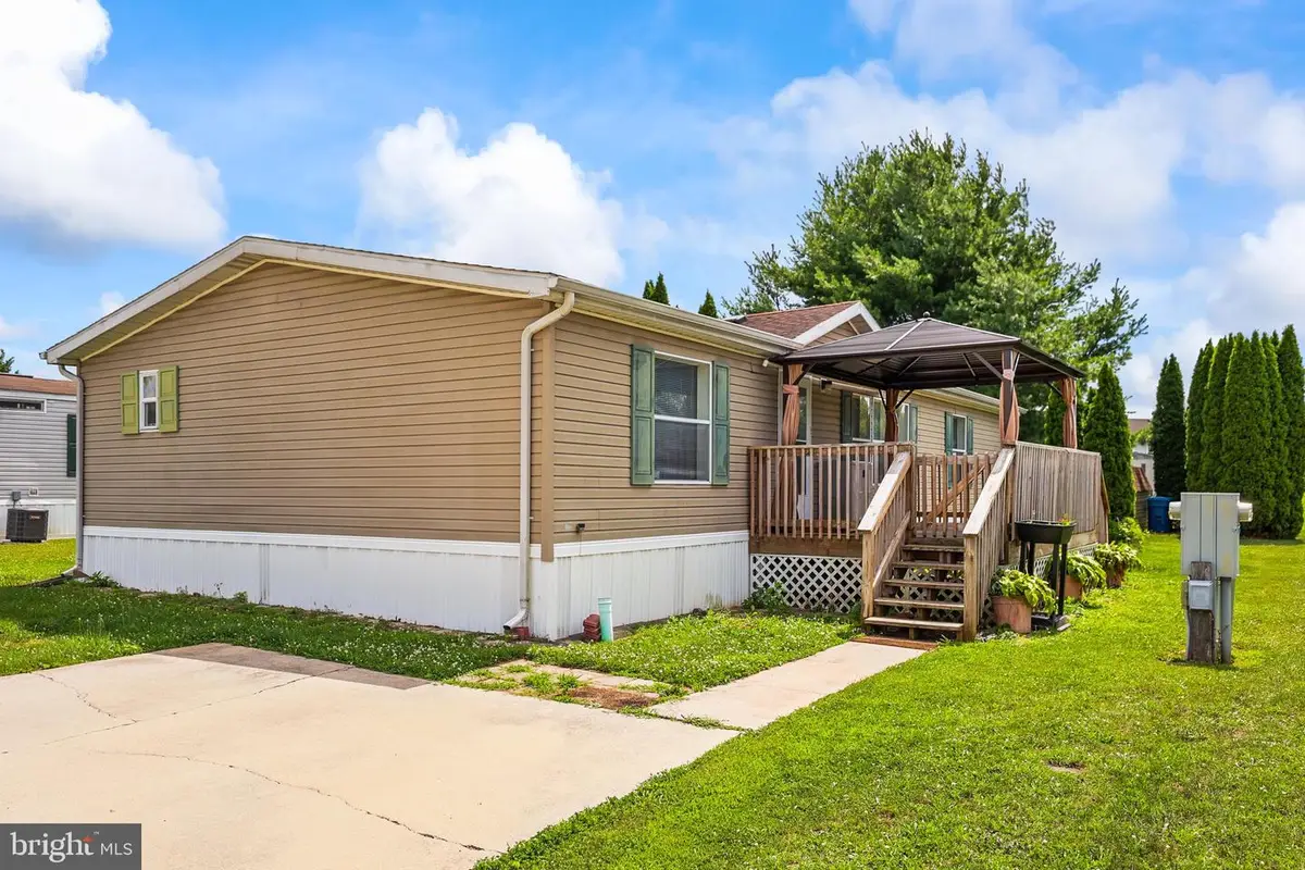 29 Hampshire Dr, New Oxford, PA 17350 - #1