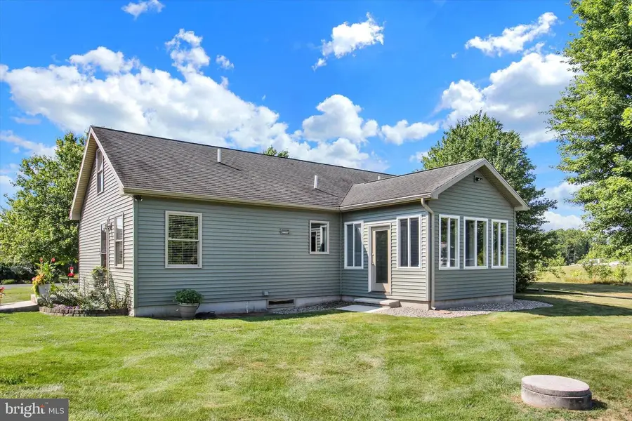 1017 Railroad Ln, Orrtanna, PA 17353 - #3