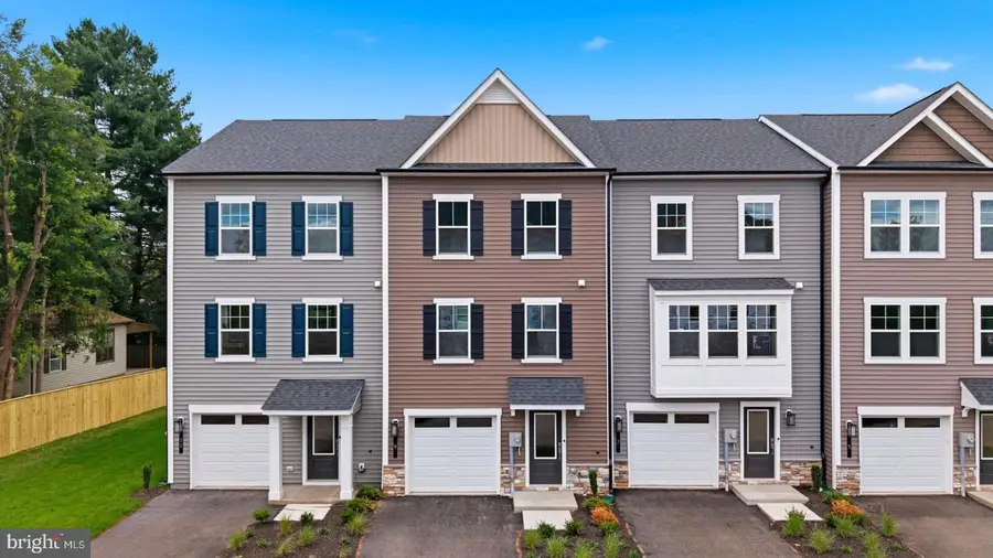 11 Juniper Ct, Gettysburg, PA 17325 - #2