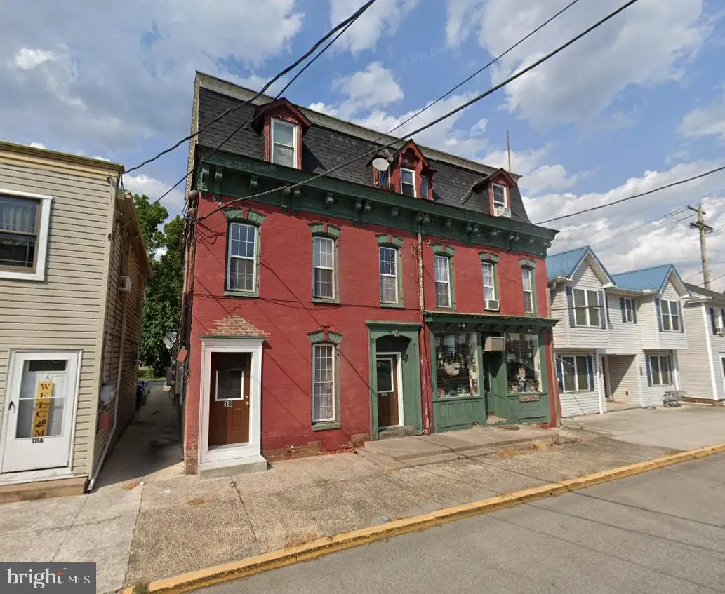 105 W King St, East Berlin, PA 17316 - #1