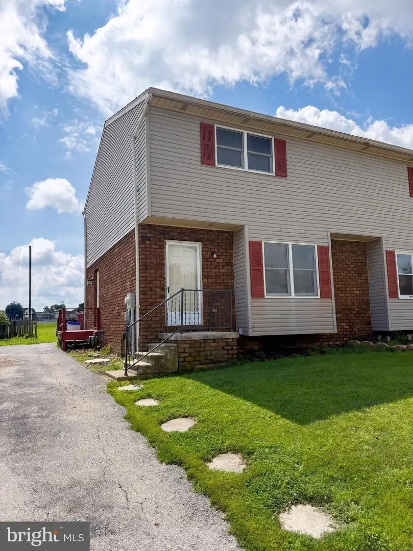 622 Cricket Ln, McSherrystown, PA 17344 - #1