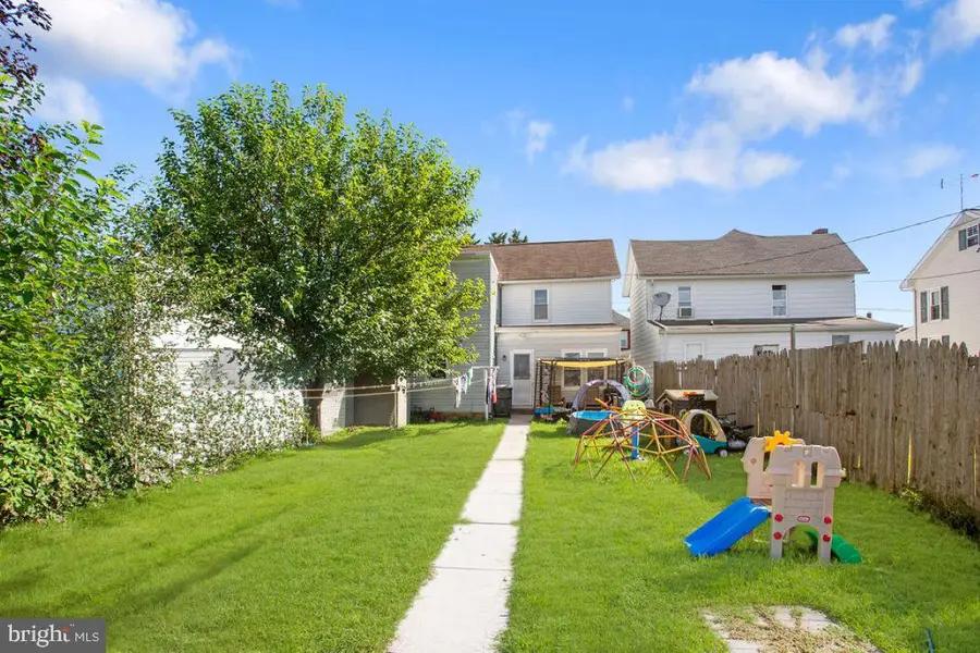 636 3rd St, Midway, PA 17331 - #3