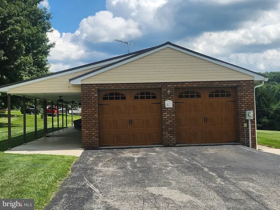 72 High Rock Rd W, Hanover, PA 17331 - #3