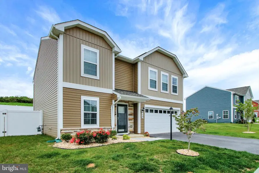 17 Natures Way Cir, New Oxford, PA 17350 - #2