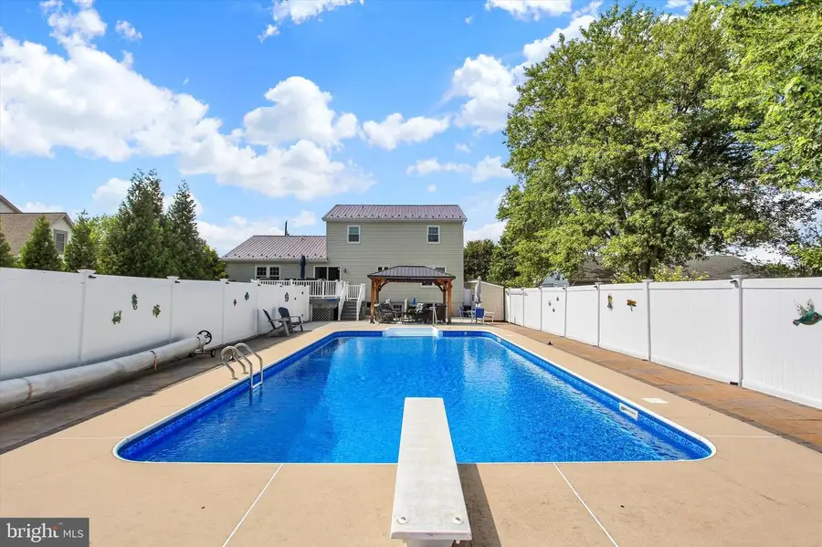 827 Hancock Dr, Gettysburg, PA 17325 - #2