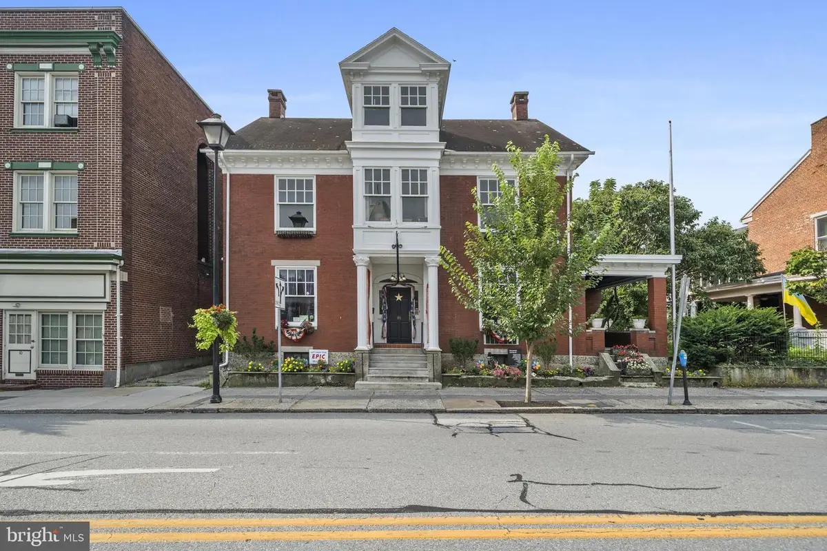 49 York St, Gettysburg, PA 17325 - #1
