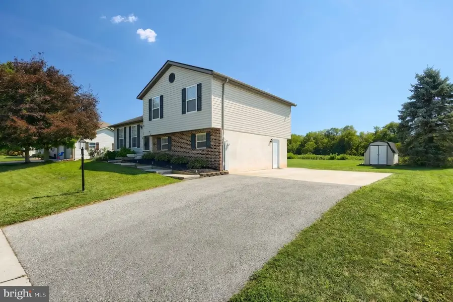 160 Drummer Dr, New Oxford, PA 17350 - #3