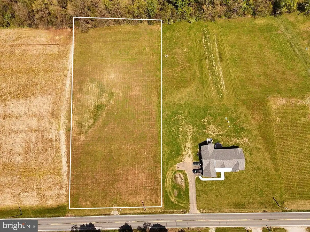 3227 Oxford Rd, New Oxford, PA 17350 - #1