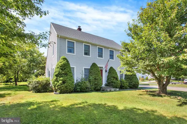 11 Glenwood Dr, BIGLERVILLE, PA 17307