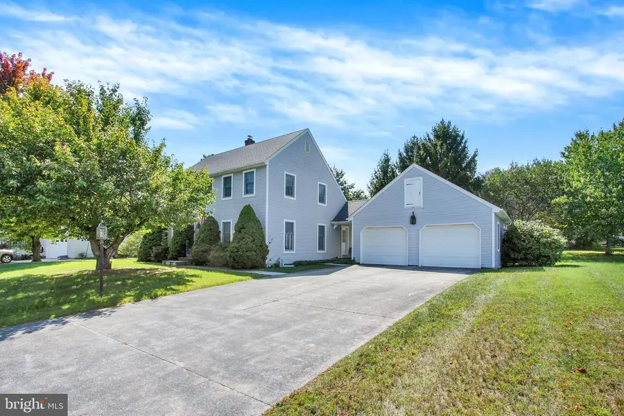 11 Glenwood Dr, Biglerville, PA 17307 - #2