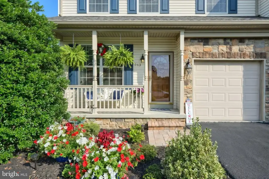 243 Maple Dr, Hanover, PA 17331 - #3