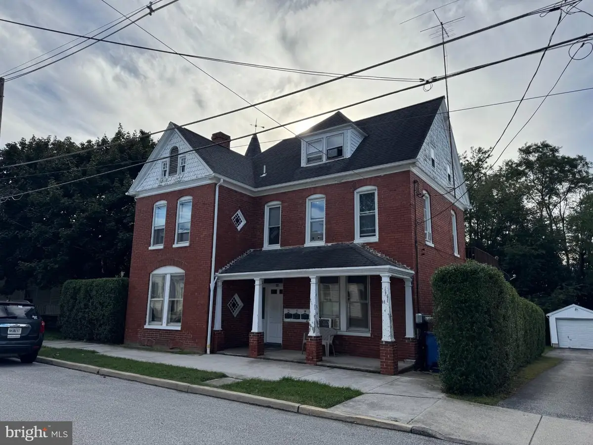 41 Lumber St, Littlestown, PA 17340 - #1