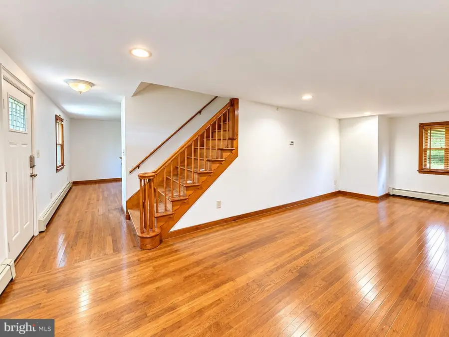 271 S Main St, Bendersville, PA 17306 - #3