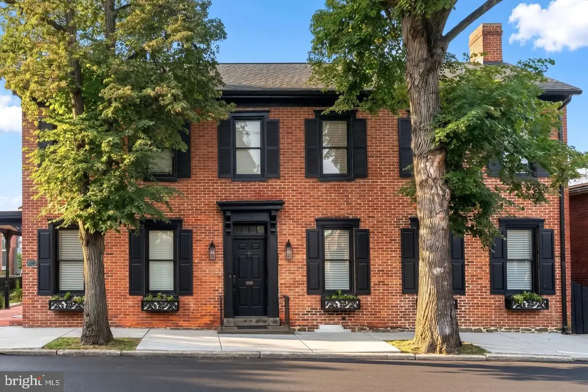 31 S Washington St, Gettysburg, PA 17325 - #1