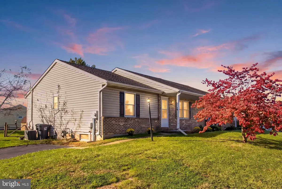 12 Sycamore Ln, Hanover, PA 17331 - #1